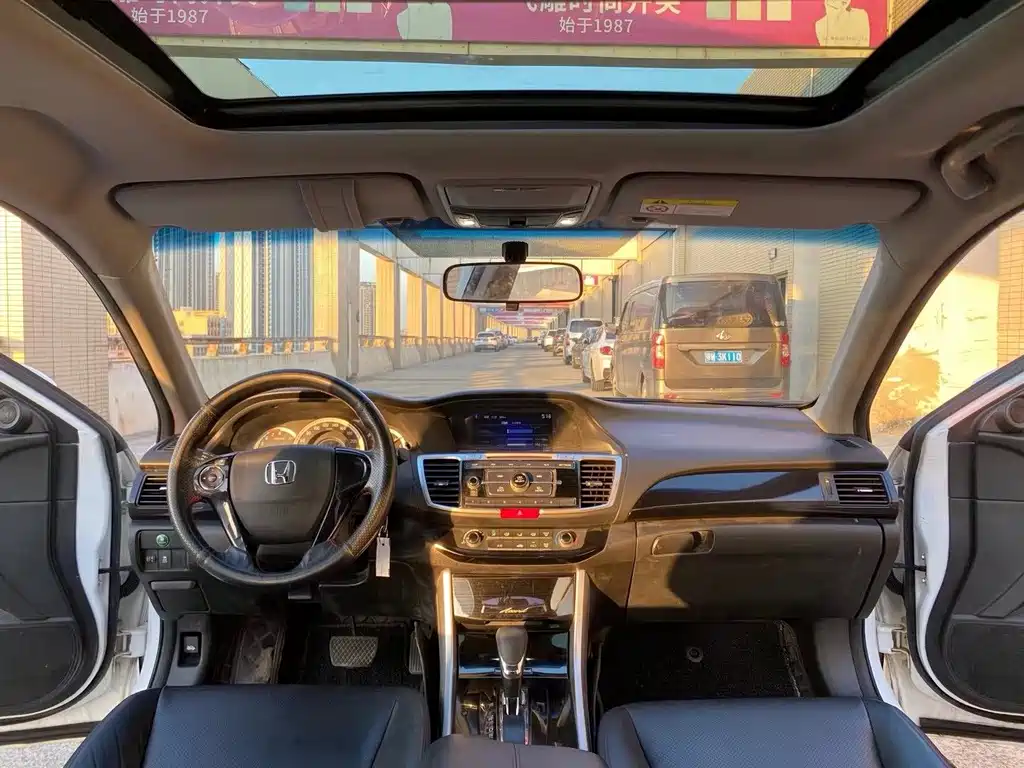Honda Accord — миниатюра 5