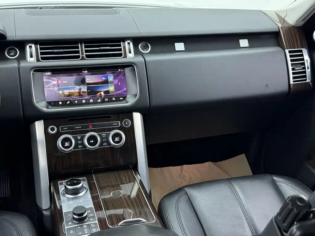 Land Rover Range Rover — миниатюра 3