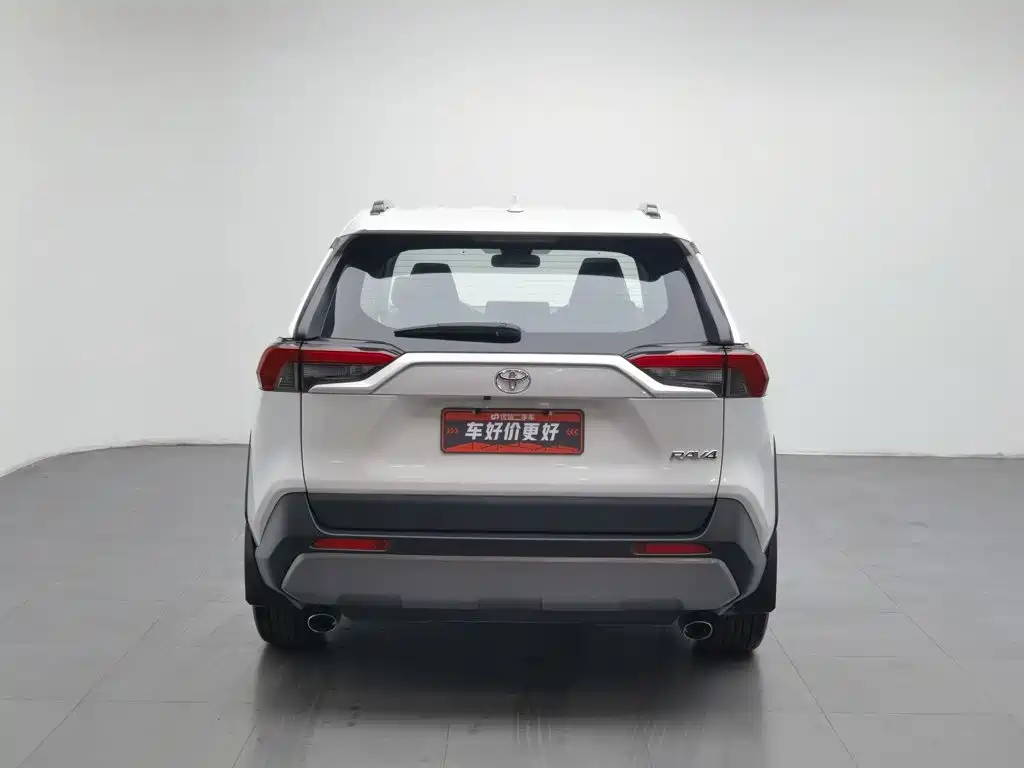 Toyota RAV4 — миниатюра 4