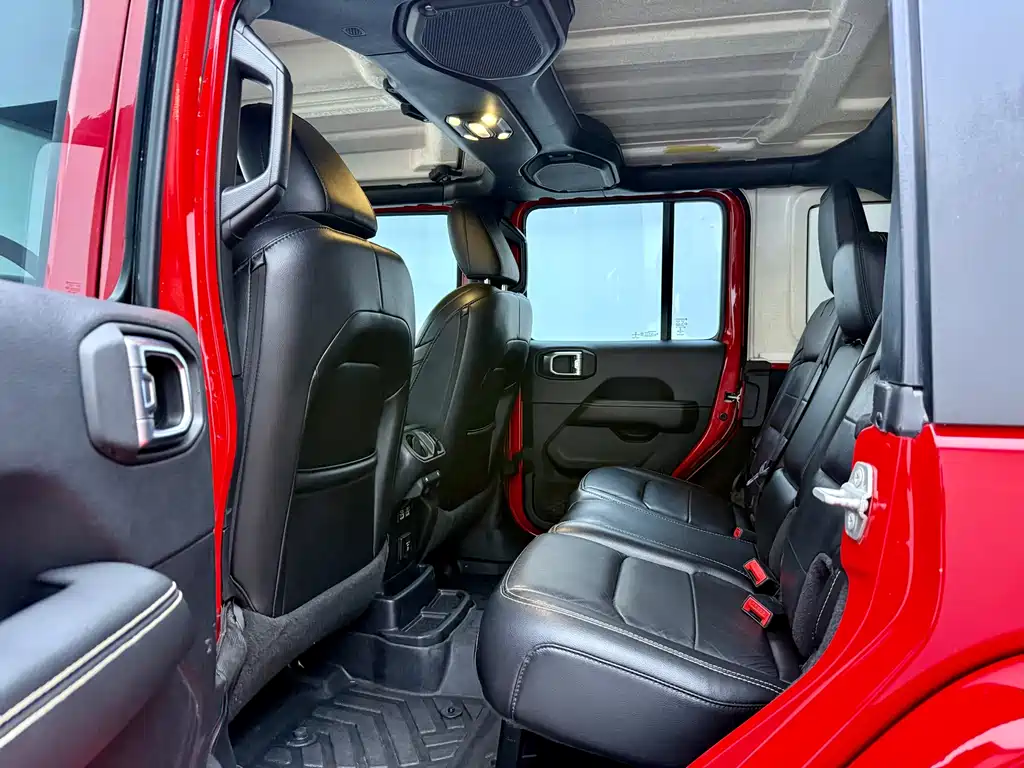 Jeep Wrangler — миниатюра 6