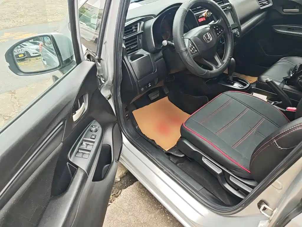 Honda Fit — миниатюра 16