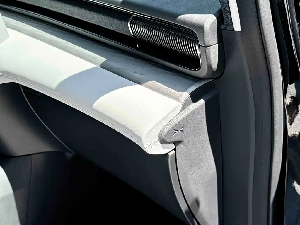 XPeng X9 — миниатюра 21