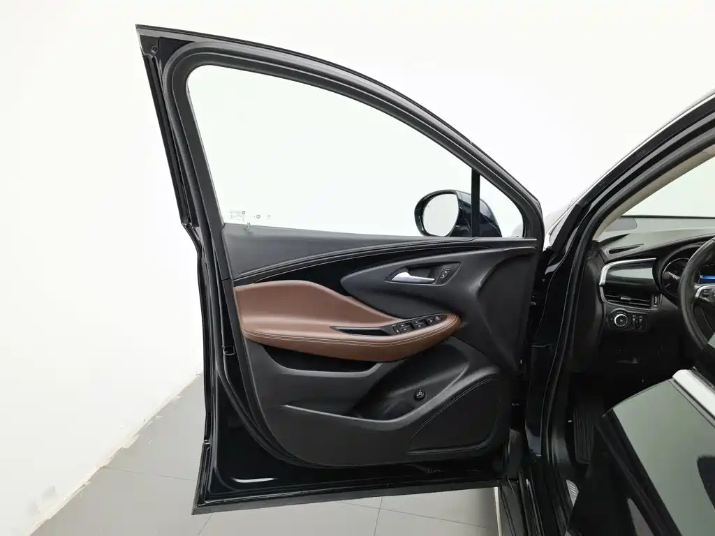 Buick Envision Plus — миниатюра 8