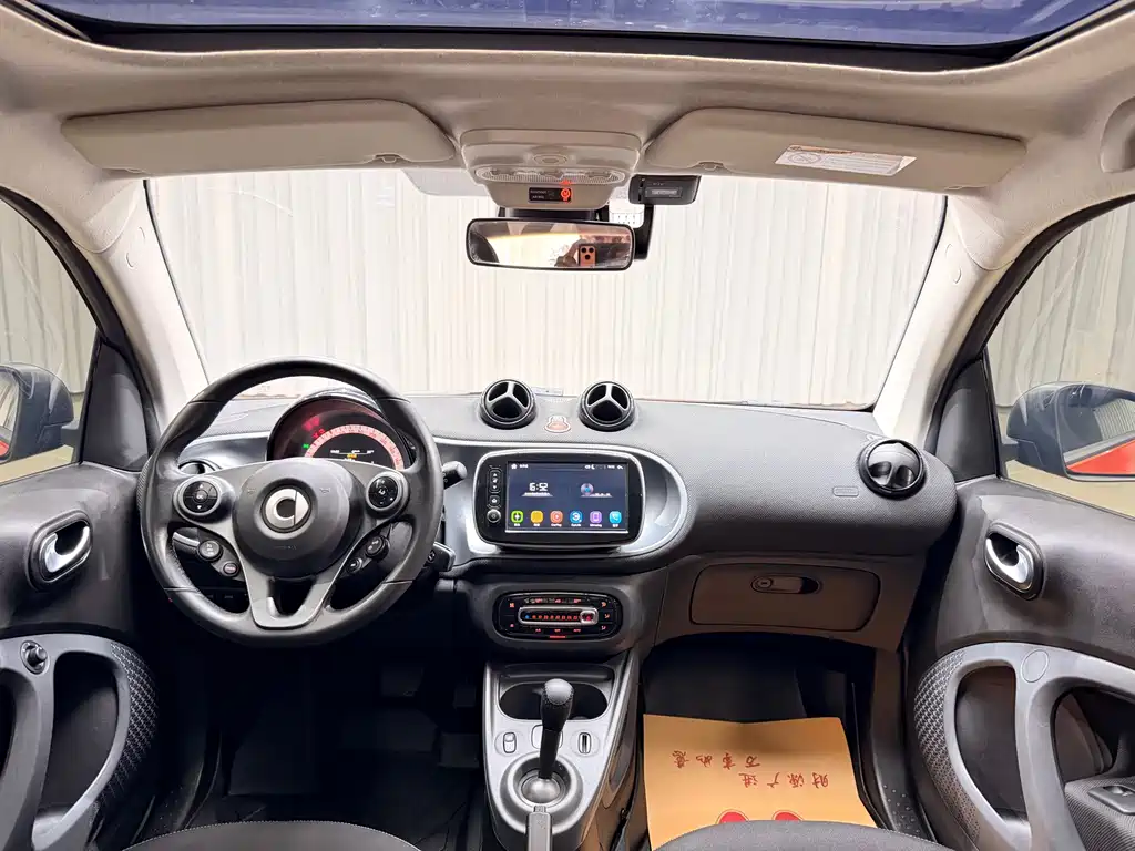 smart Smart Fortwo — миниатюра 12