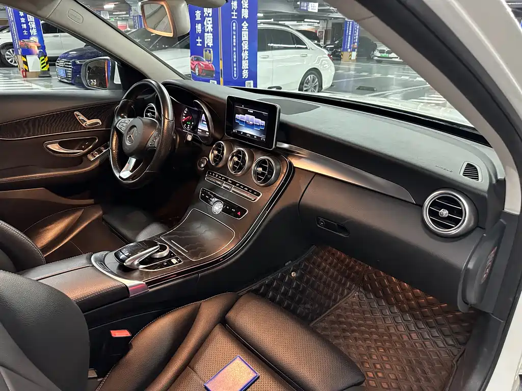 Mercedes-Benz C-Class (Import) — миниатюра 14