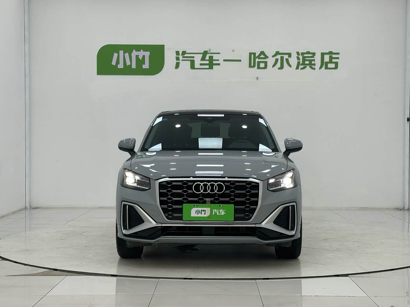 Audi Q2L 1.4 л 2023 г. Серебристо-серый, пробег 22000 км