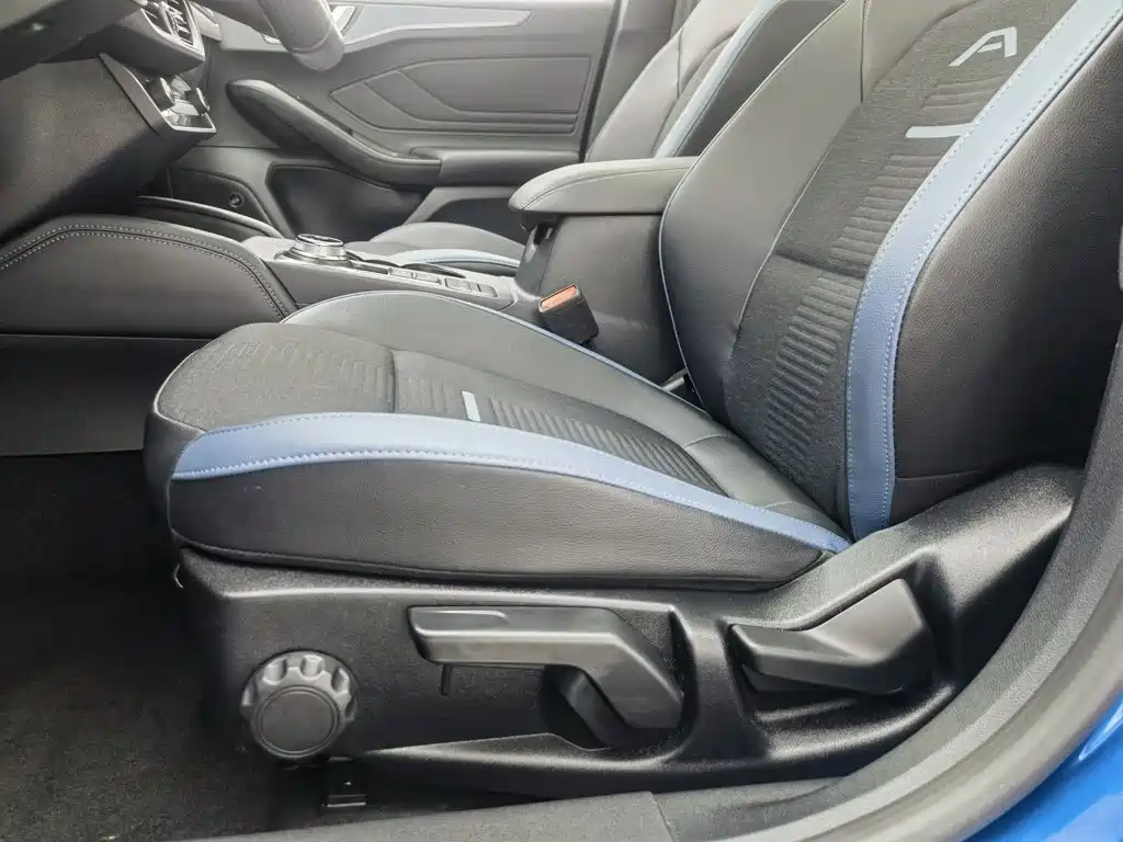Ford Focus — миниатюра 20