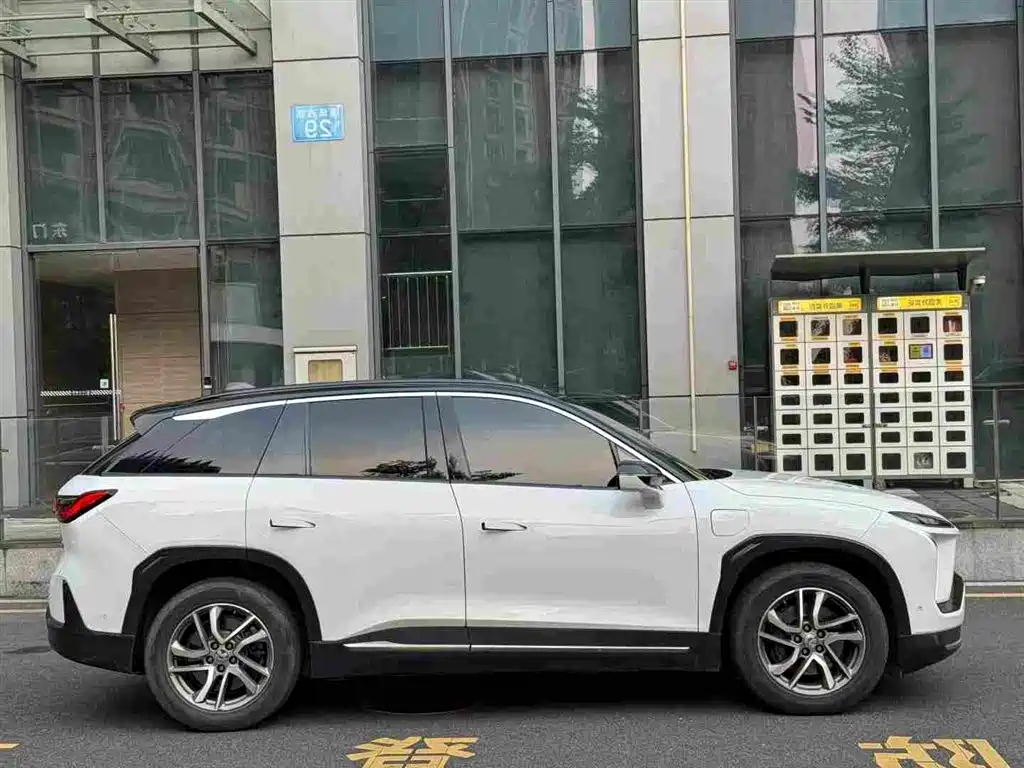 NIO ES6 — миниатюра 4