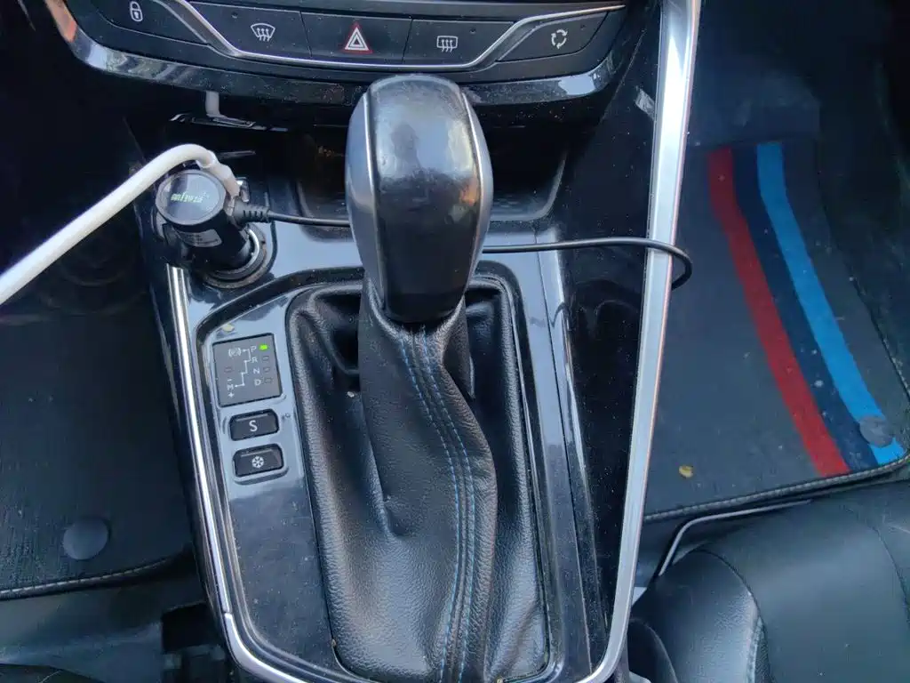 Peugeot 308 — миниатюра 15