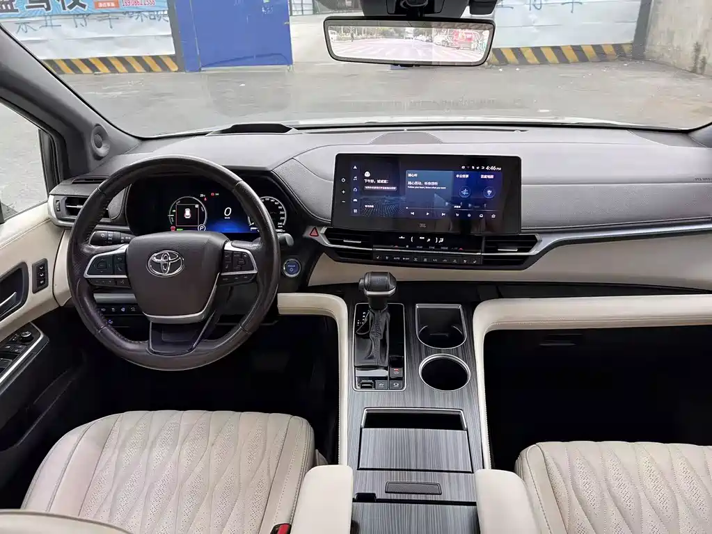 Toyota Sienna — миниатюра 10