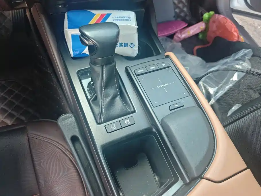 Lexus ES — миниатюра 16