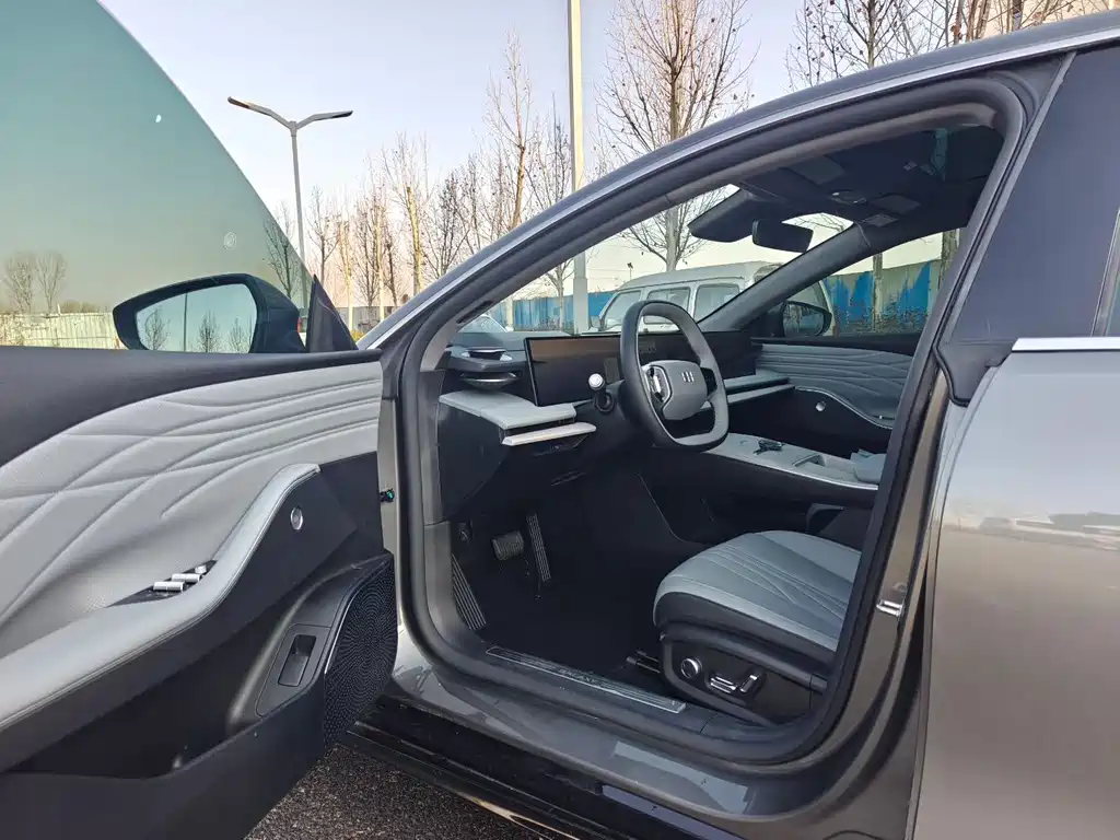 GEELY GALAXY GALAXY E8