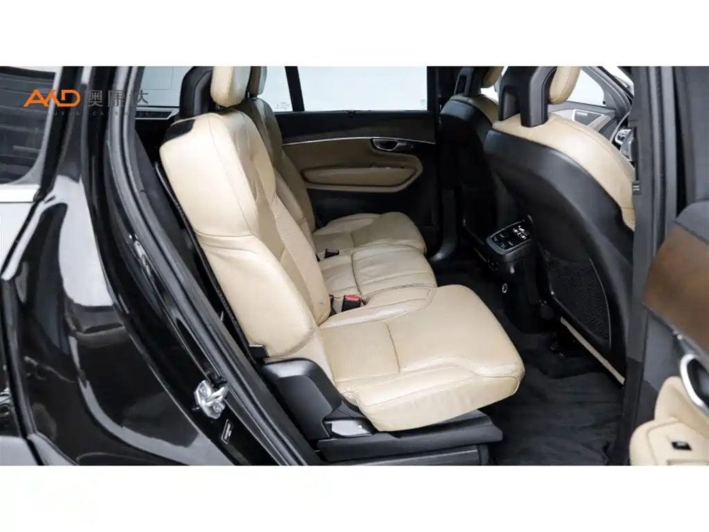 Volvo XC90 — миниатюра 8