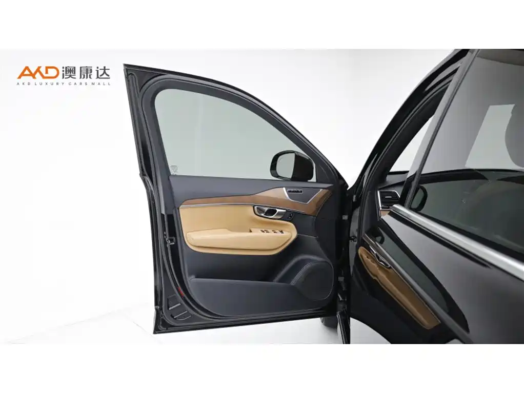 Volvo XC90 — миниатюра 11