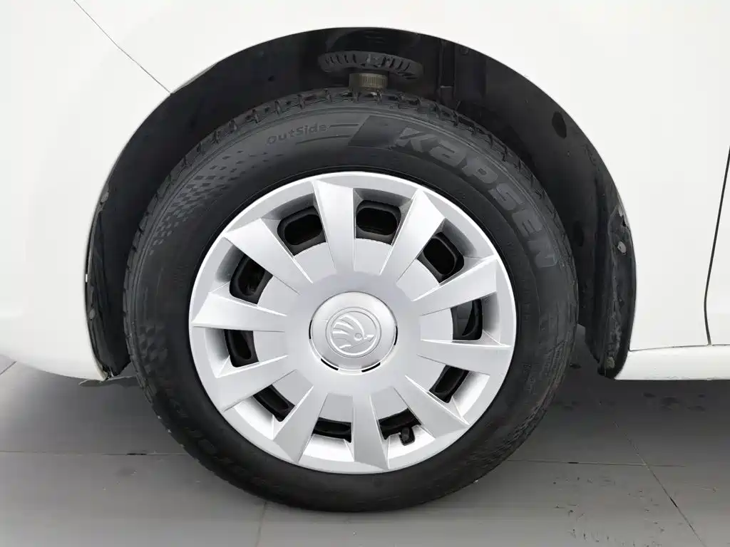 Skoda Rapid Spaceback — миниатюра 17