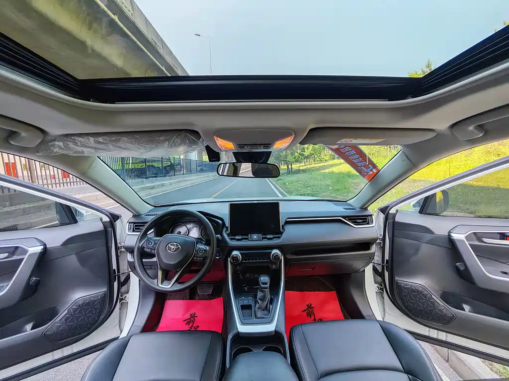 Toyota Wildlander 2021 2.0L CVT Luxury