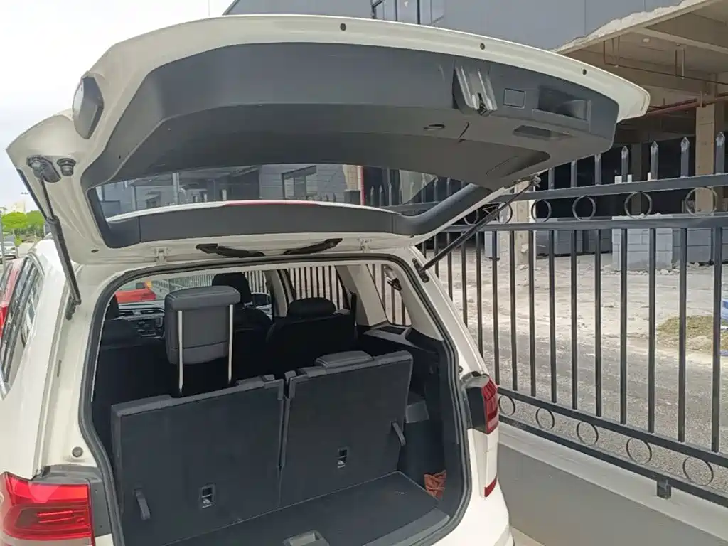 Volkswagen Touran — миниатюра 19
