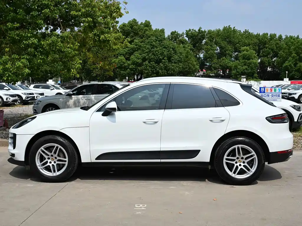 Porsche Macan — миниатюра 2