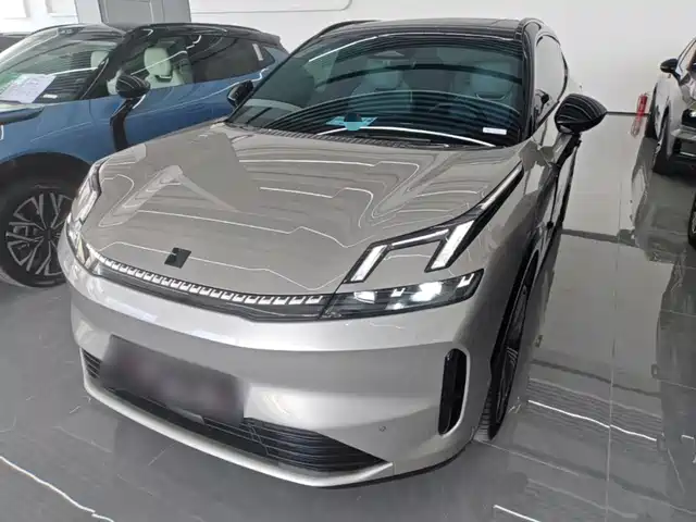 Lynk & Co 08
