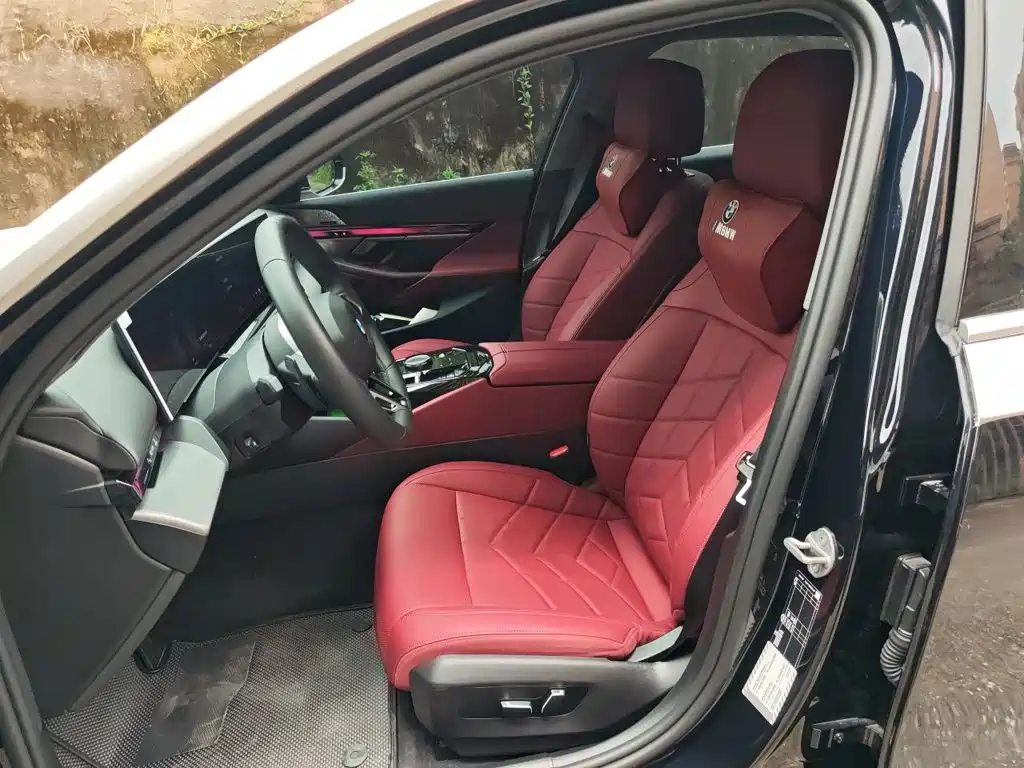 BMW 5 Series — миниатюра 8