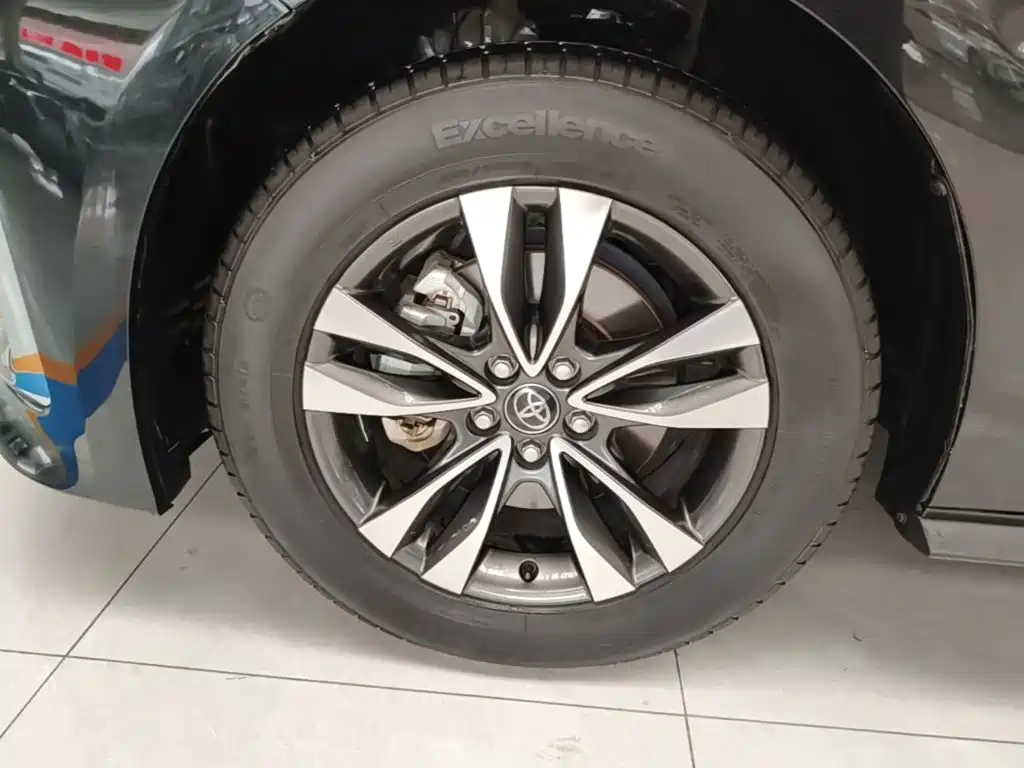 Toyota Granvia — миниатюра 25