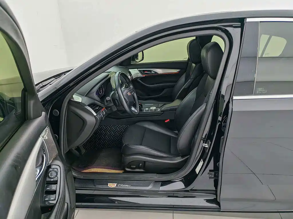Cadillac CT5 — миниатюра 10