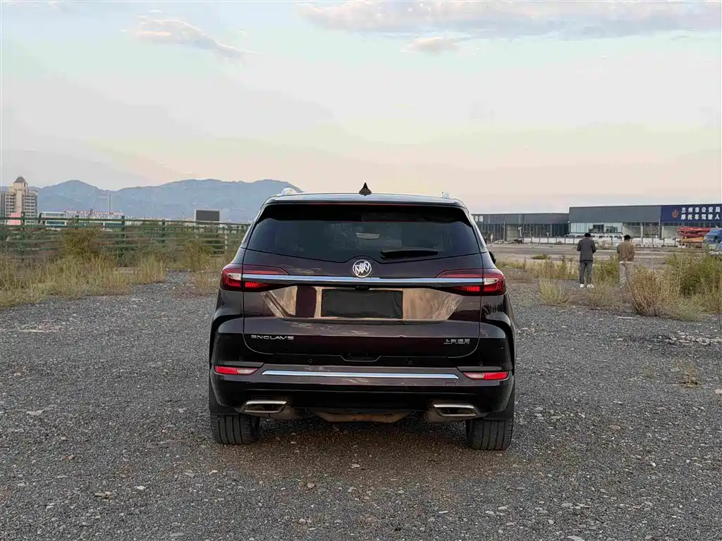Buick Enclave — миниатюра 5