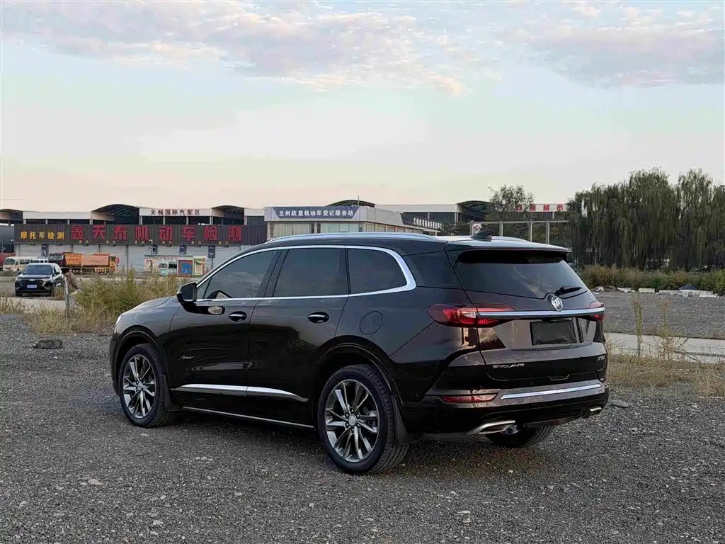 Buick Enclave — миниатюра 6