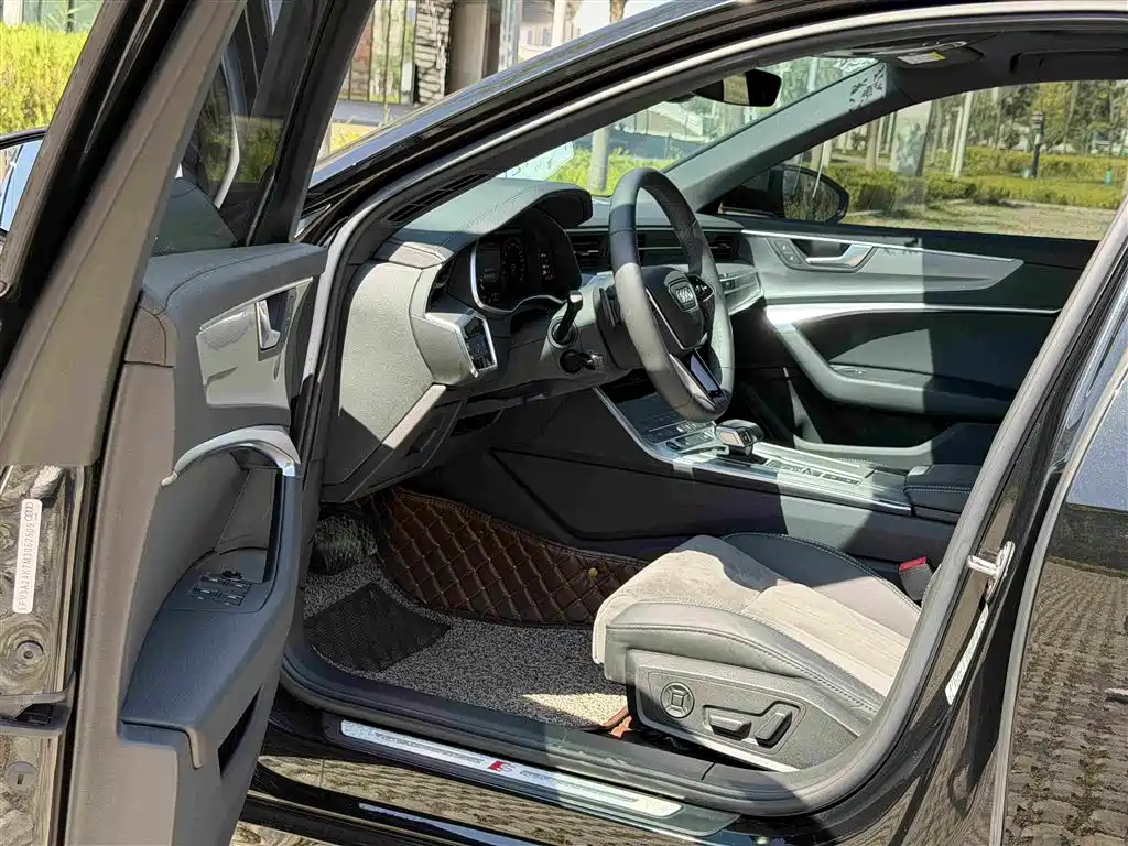 Audi A6L — миниатюра 7