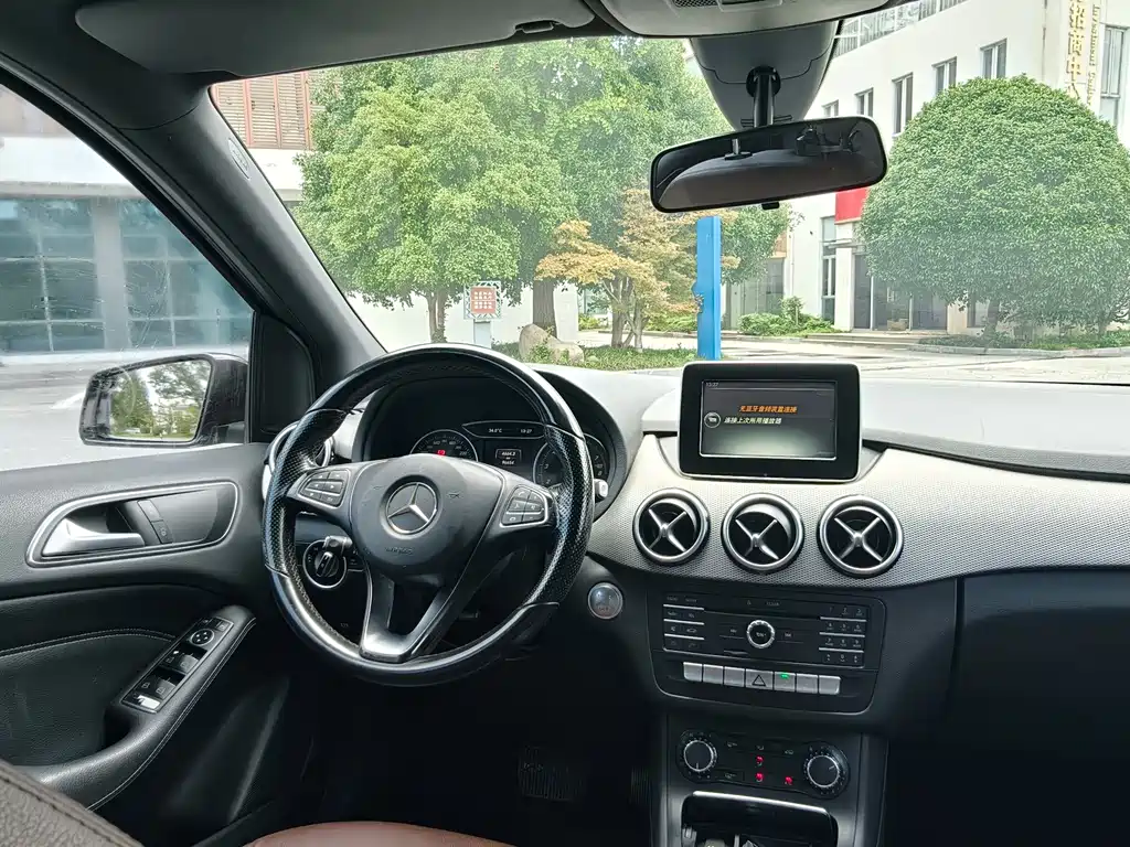 Mercedes-Benz B-Class — миниатюра 15