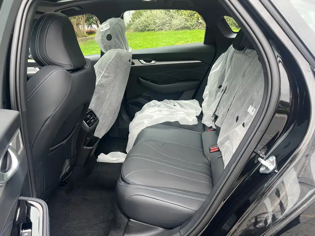 Geely Xingrui Oriental Brilliance 1.5TD Kunlun Edition, фото 6