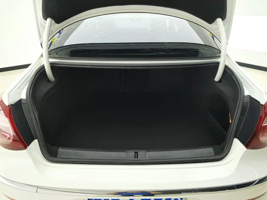 Volkswagen CC — миниатюра 4