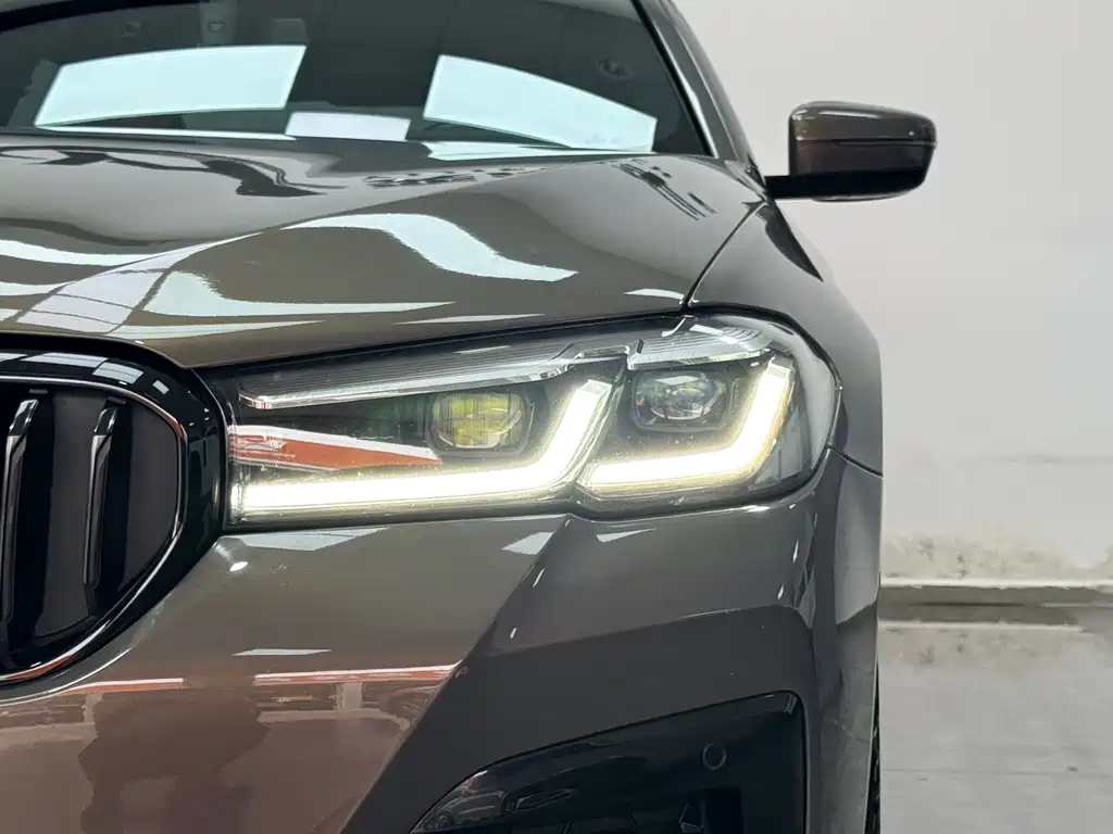 BMW 5 Series (Import) — миниатюра 19