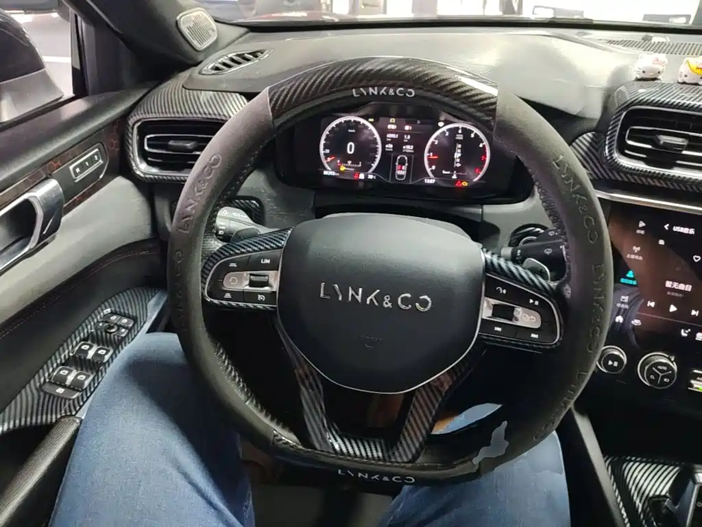 Lynk & Co 03 — миниатюра 11