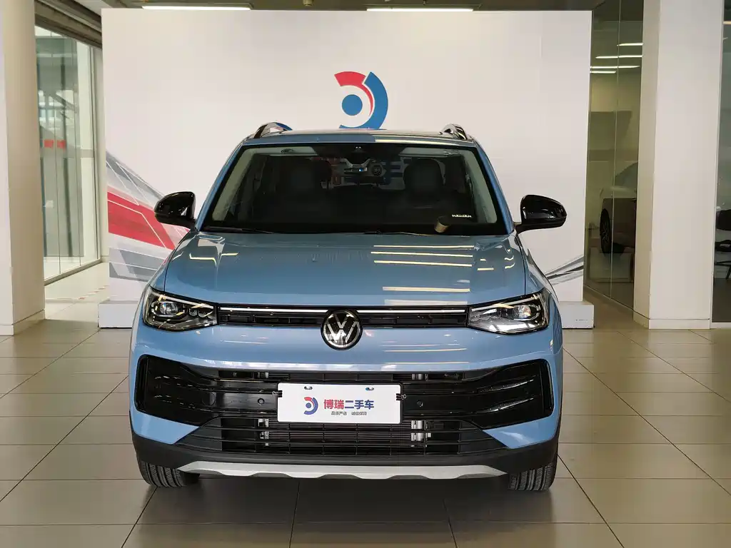 Volkswagen Tharu 2025 300TSI