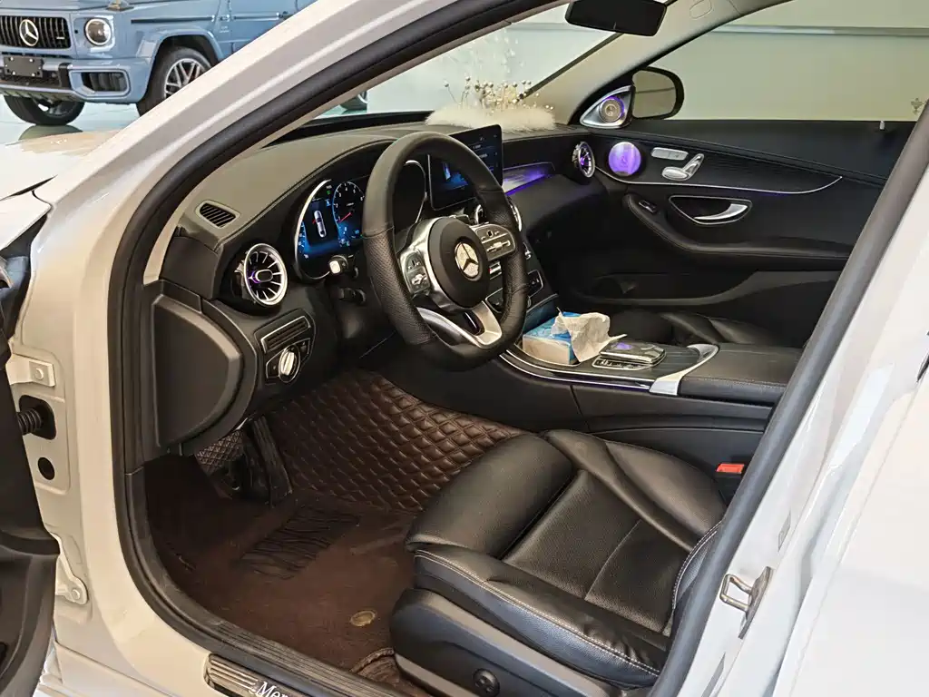 Mercedes-Benz C-Class — миниатюра 8