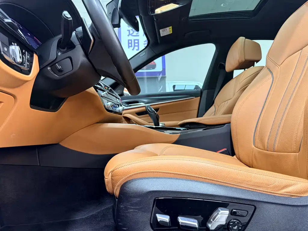 BMW 5 Series (Import) — миниатюра 4