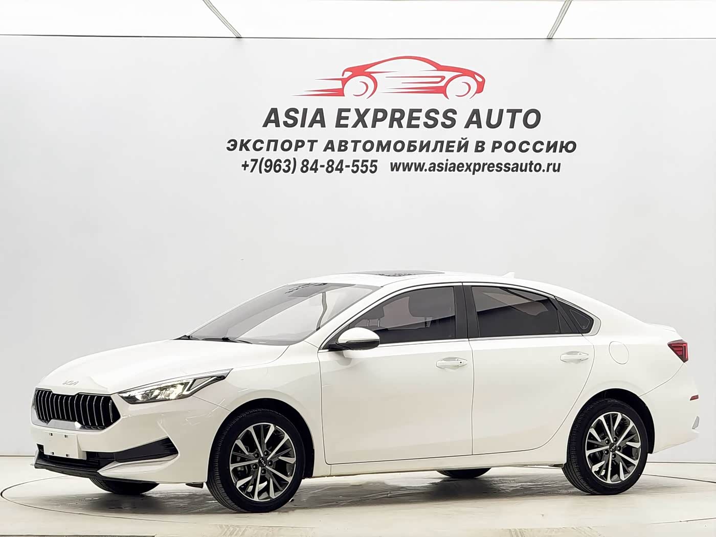 Kia K3 1.5 л 2021 г. Белый, пробег 34000 км