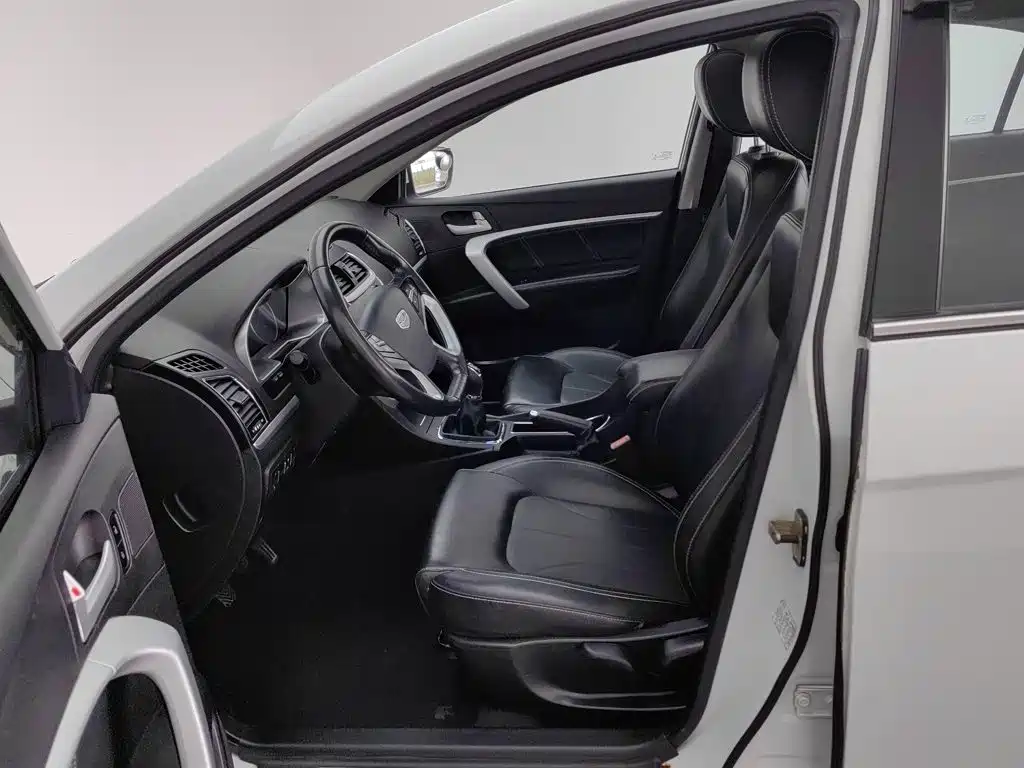 Geely Emgrand — миниатюра 10