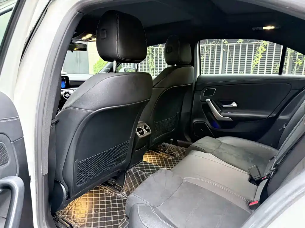 Mercedes-Benz A-Class — миниатюра 5