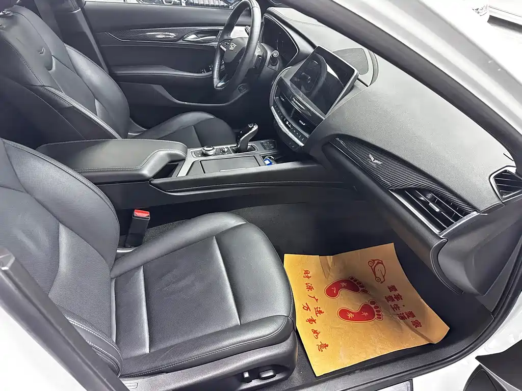 Cadillac CT5 — миниатюра 7