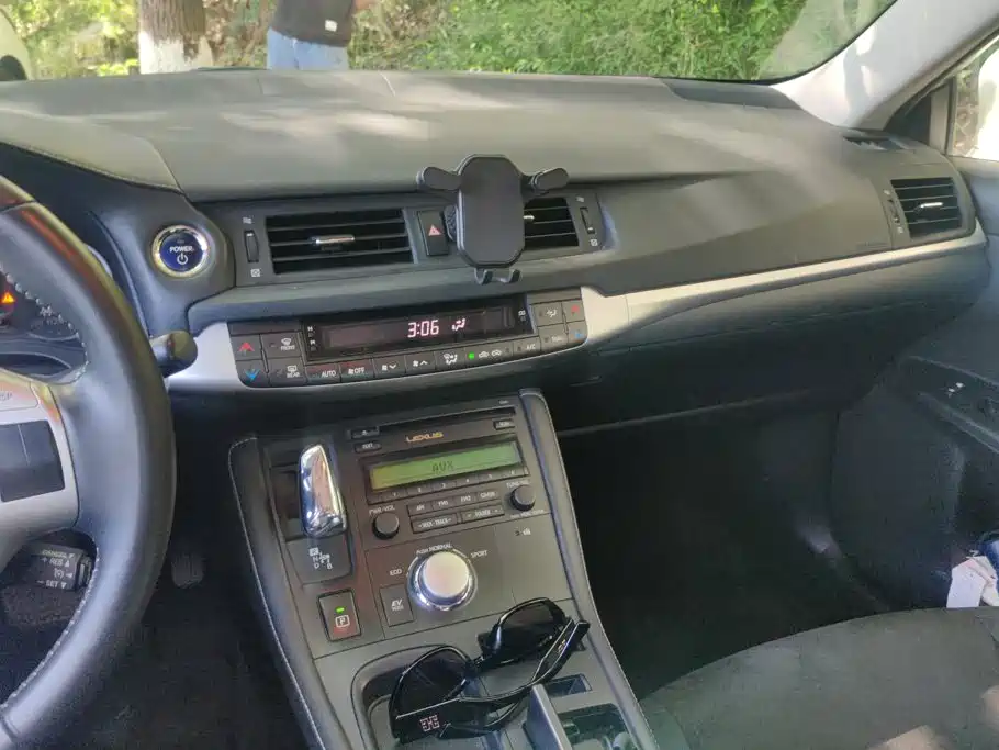 Lexus CT — миниатюра 13