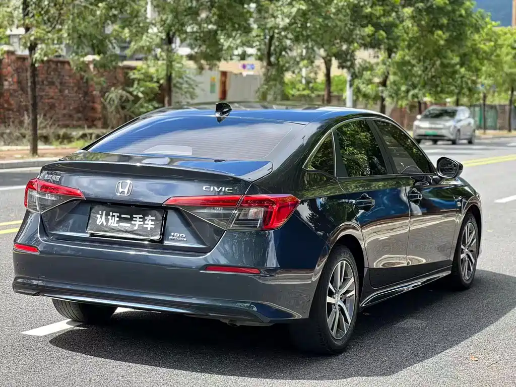 Honda Civic — миниатюра 4