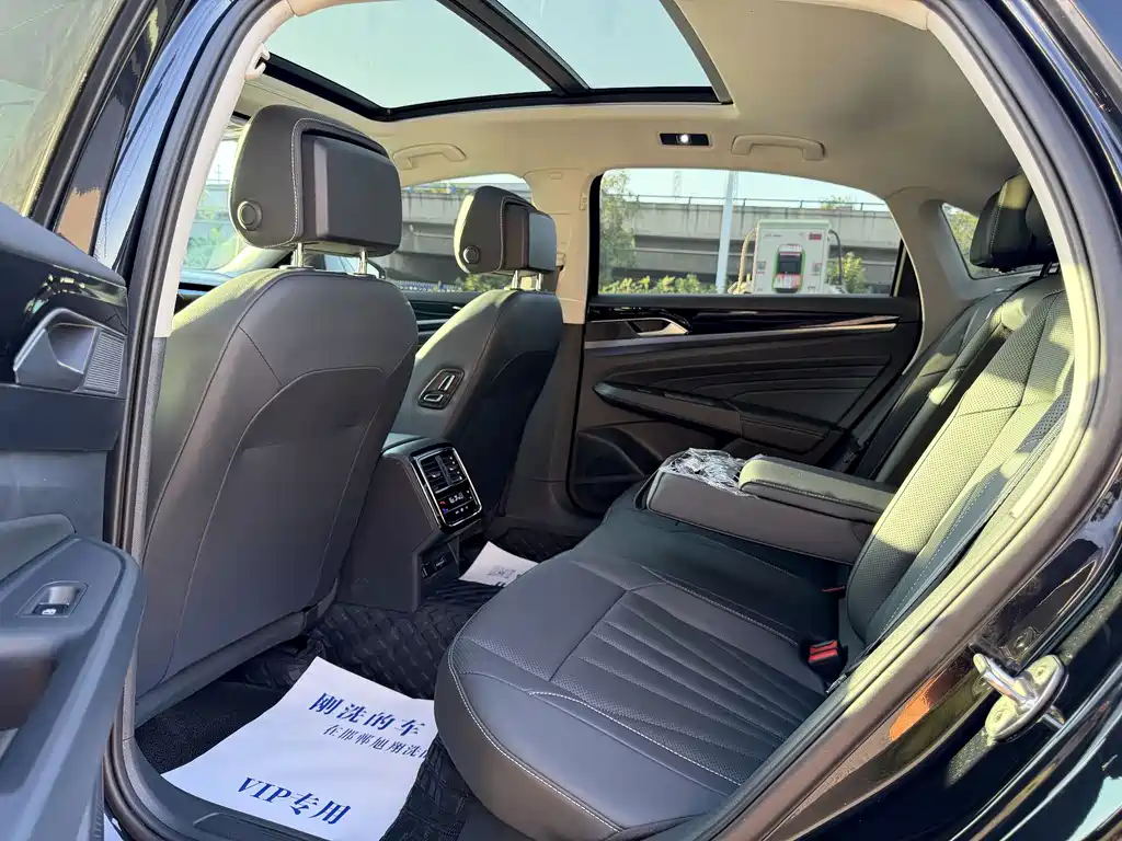Volkswagen Passat — миниатюра 9