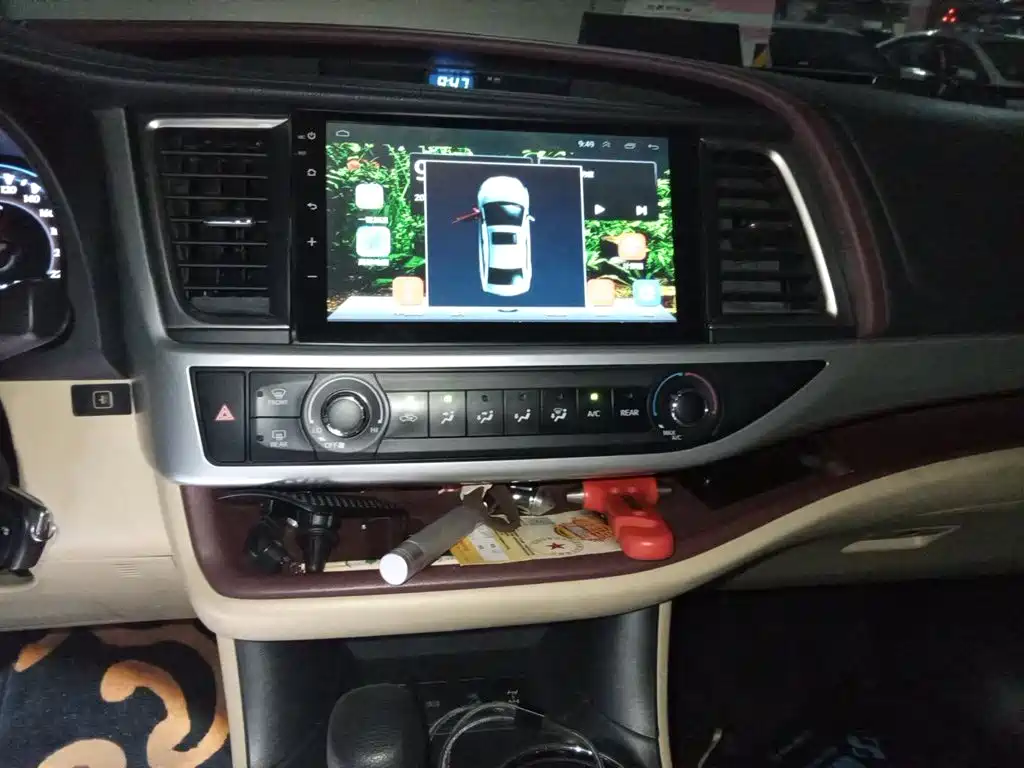 Toyota Highlander — миниатюра 6