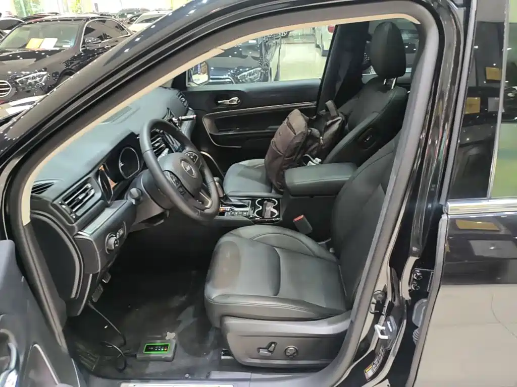 Jeep Grand Commander — миниатюра 15