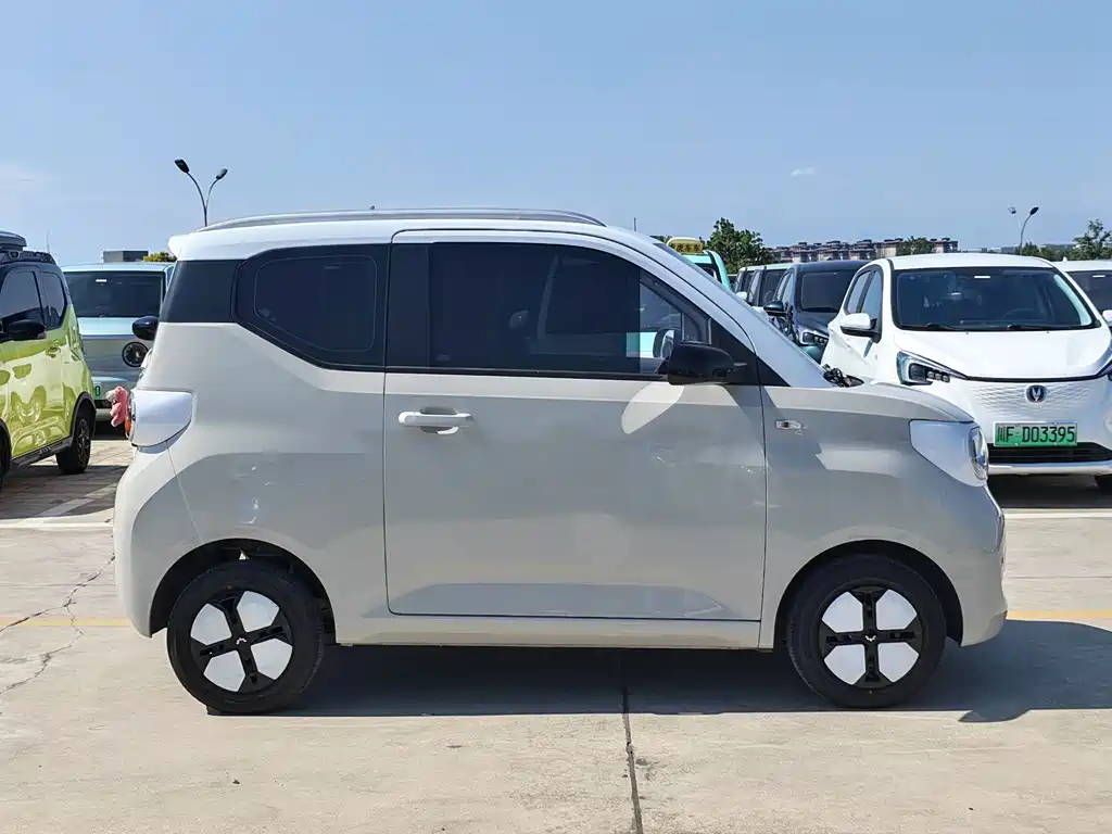 Wuling MINIEV — миниатюра 4