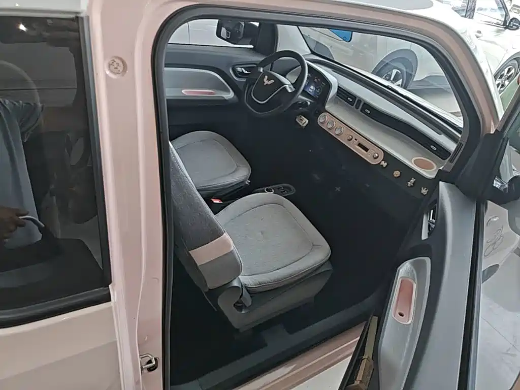 Wuling MINIEV — миниатюра 25