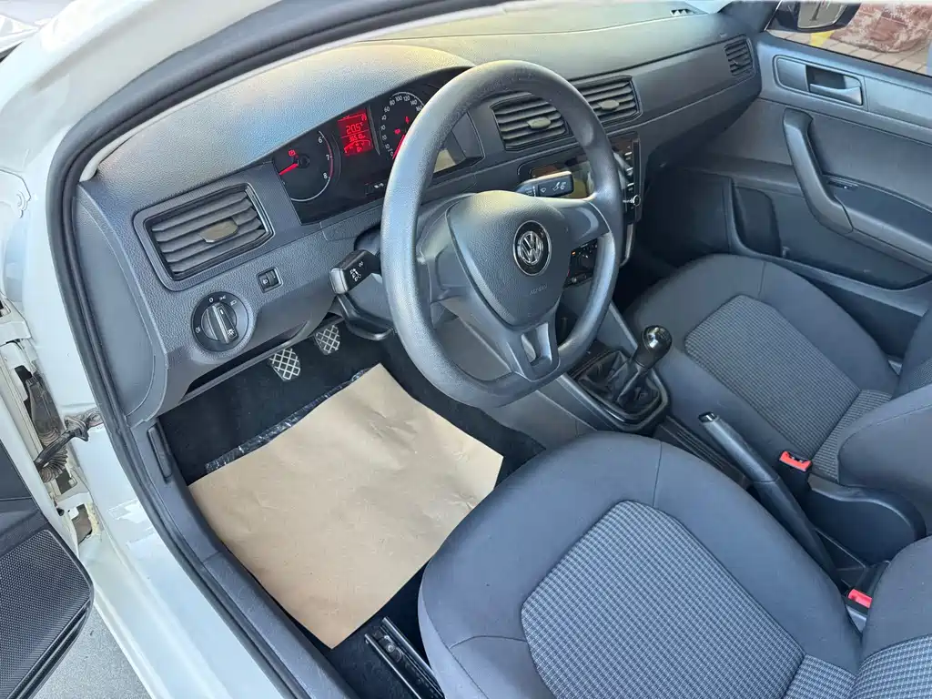 Volkswagen Santana — миниатюра 6