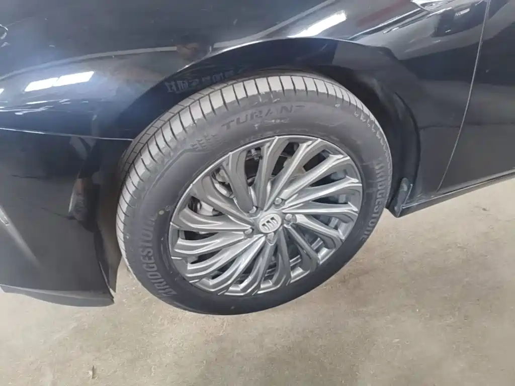 Buick LaCrosse — миниатюра 23